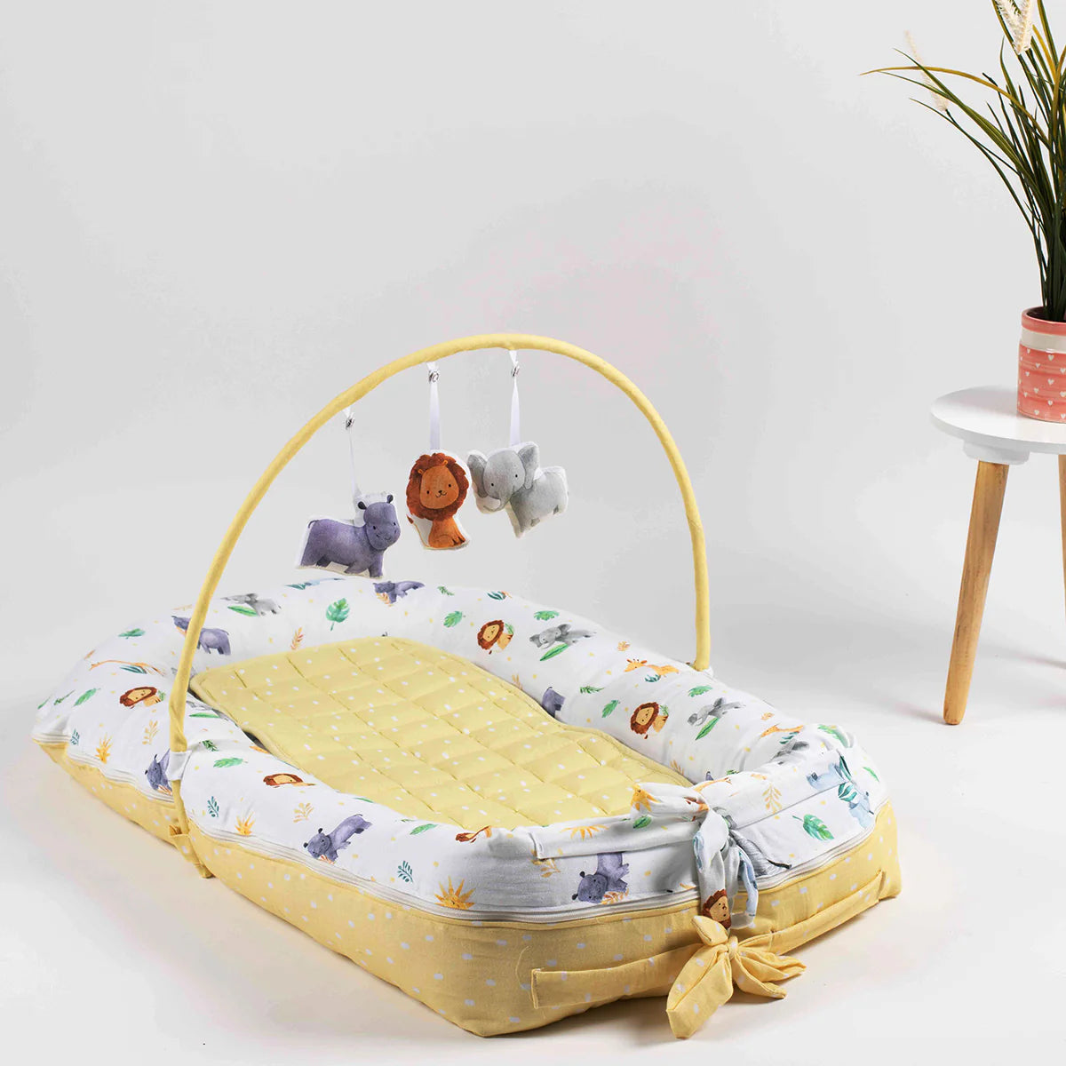 Into The Wild Reversible Baby Bed
