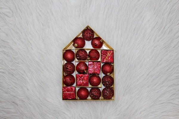 Bauble Kit- Berry Red (19 pcs)