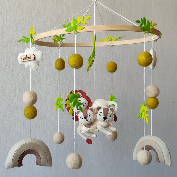 Cot Mobile - Lion’s Crown Family